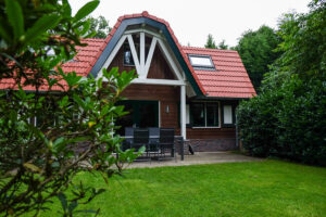 De Merel | Stoere houten lodge voor 9 personen | Veluwe Lodges Otterlo