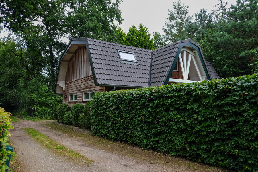 De Specht | Stoere houten lodge voor 9 personen | Veluwe Lodges Otterlo